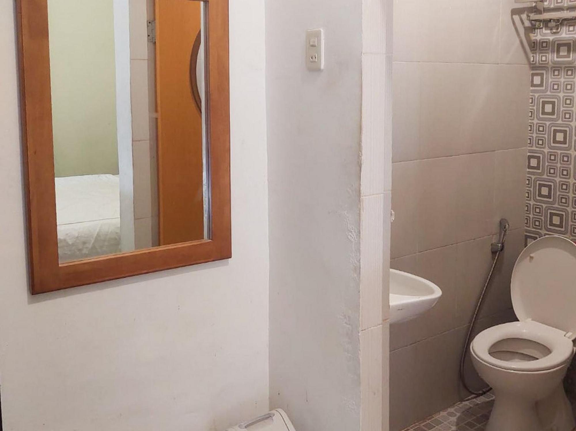 Hotel Reddoorz Near Pantai Pandan Sibolga 2 Halangan Exterior foto