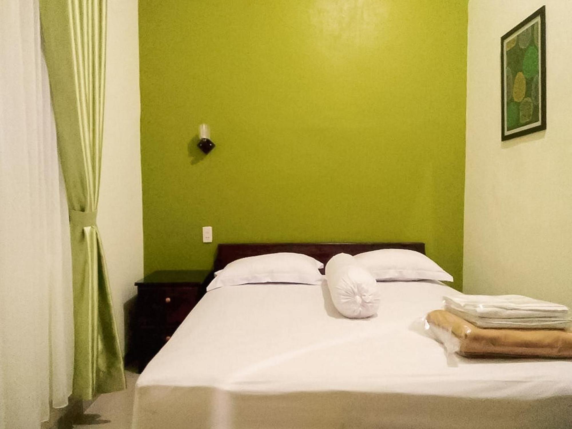 Hotel Reddoorz Near Pantai Pandan Sibolga 2 Halangan Exterior foto